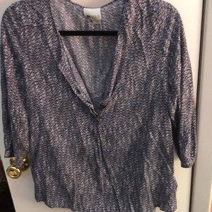 3/4 sleeve rayon vneck pullover blouse